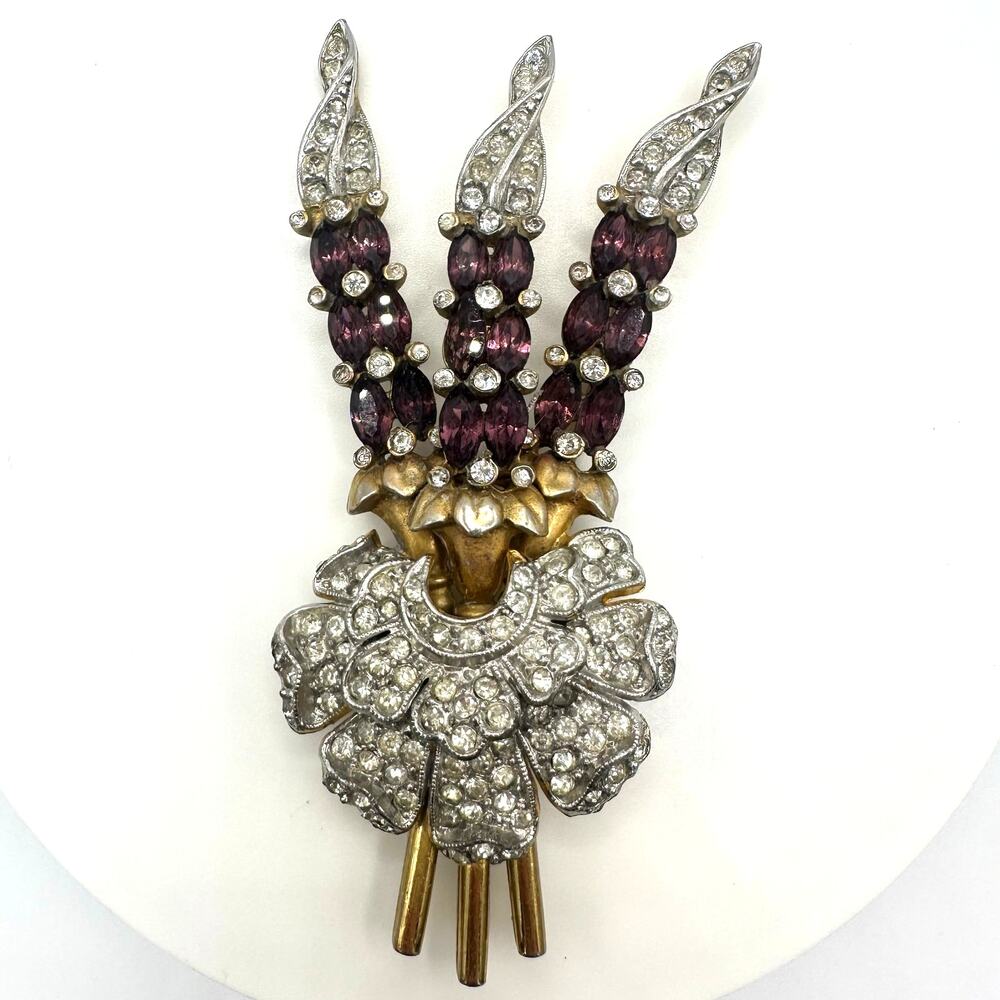Vintage 1940 gold tone purple rhinestones large flower floral bouquet brooch
